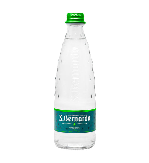 PREMIUM NATURAL WATER IN GLASS